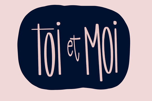 TOi et MOi poster with hand-drawn blush lettering on deep navy background, minimalist and romantic wall art print.